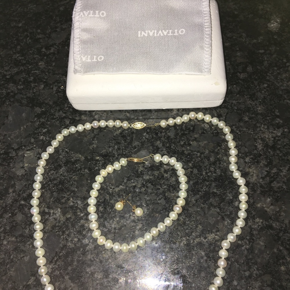 10K Gold White Freshwater Pearl Jewelry 3 pc Set - Picture 4 of 5